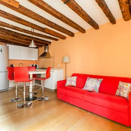 Little Canal Apartment