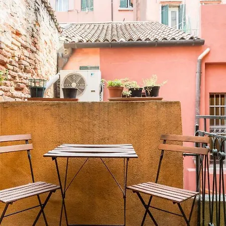 Little Canal Apartment