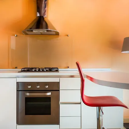 Little Canal Apartment *